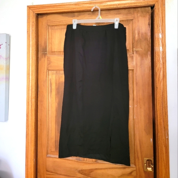 Black stretch Skirt 'NWOT' - Picture 1 of 10